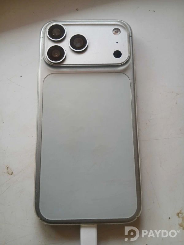 iPhone 17Pro Max  памяати 1TB