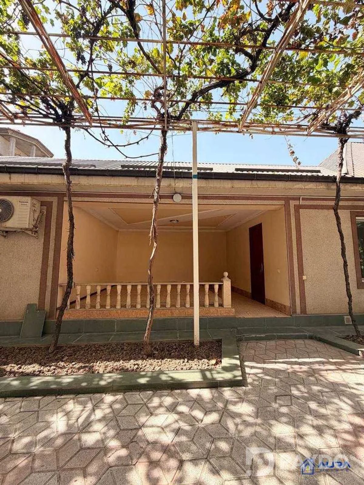 9-room • 4 floor house • Karobolo