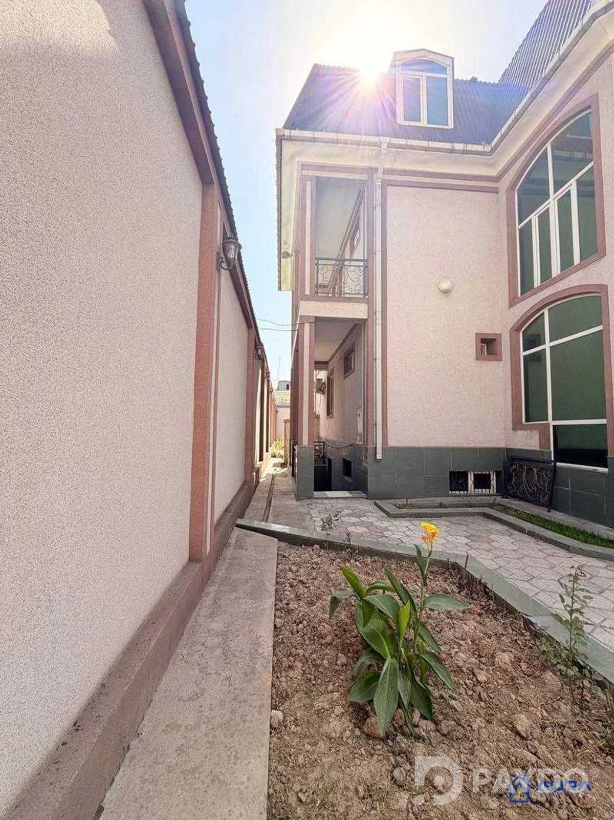 9-room • 4 floor house • Karobolo
