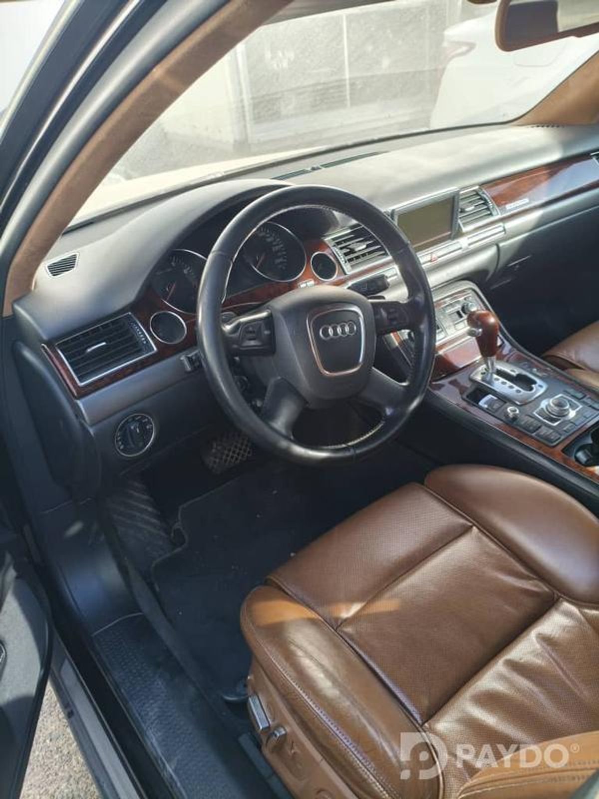 Audi A8 • 2005 г • 2.1 л • Автомат • Седан • Передний • Бензин