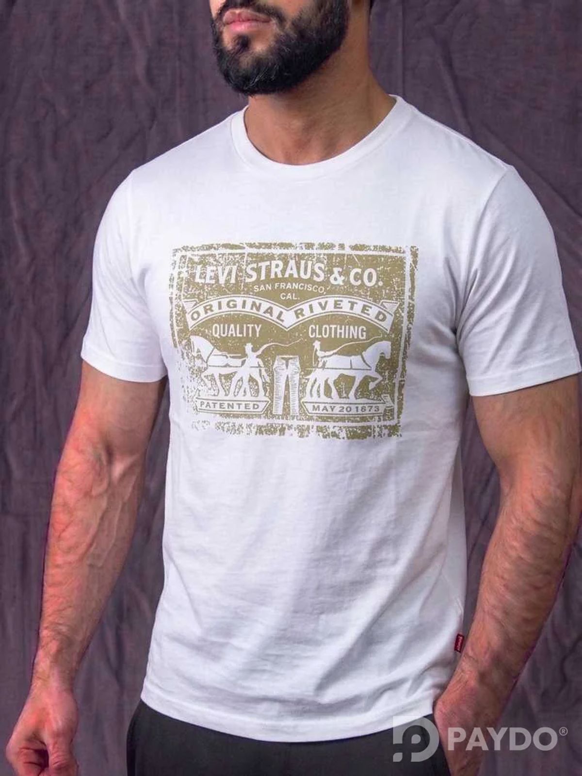 Футболка Levi's