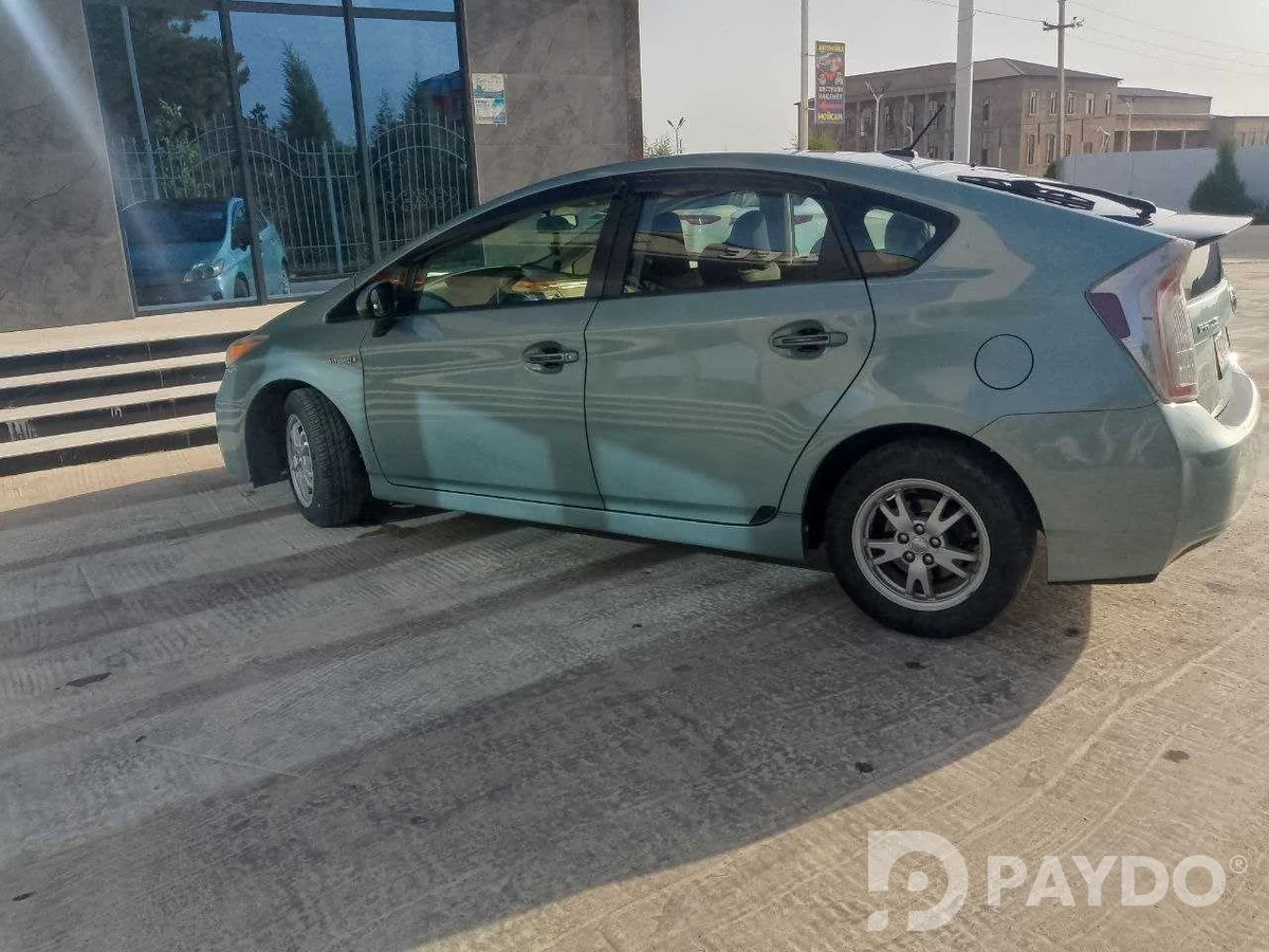 Toyota Prius Prime • 2013 y • 1.8 l • Automatic • Hatchback 5-door • Front-wheel • Hybrid